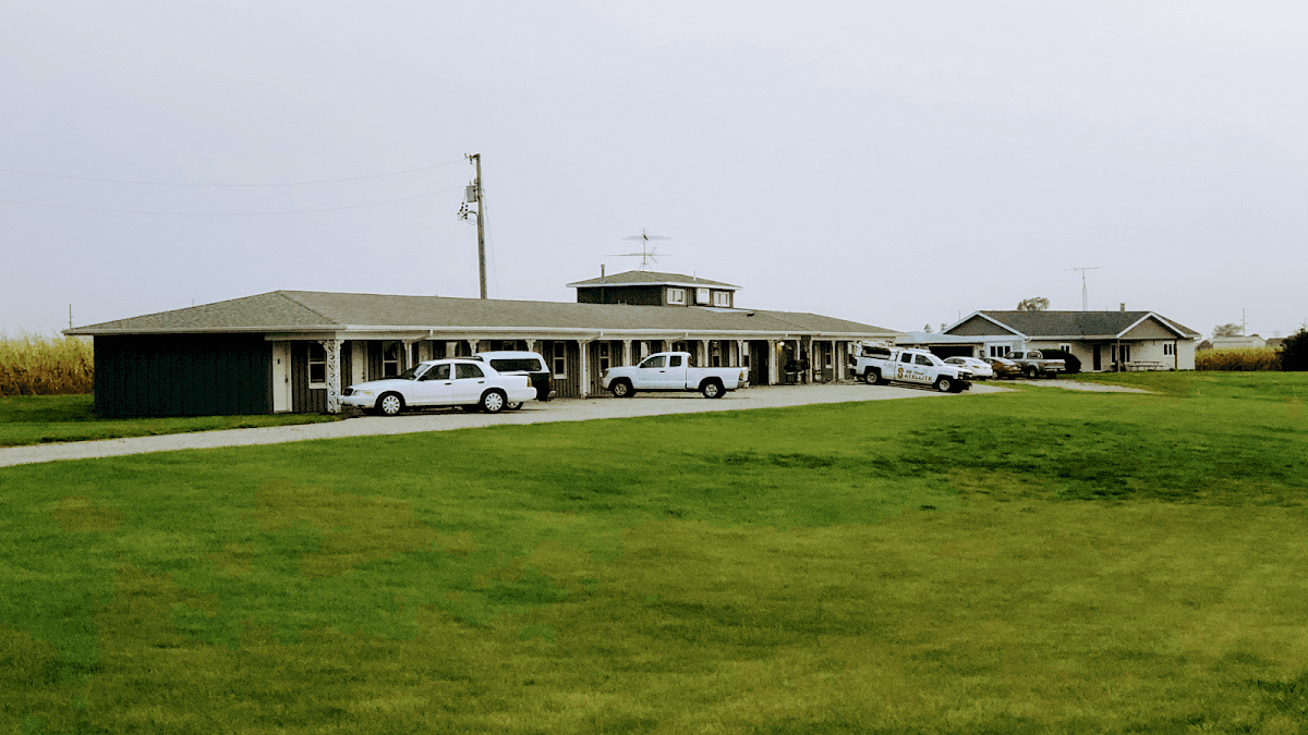 4 Winds Apartments