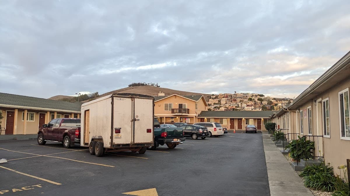 Holland Inn and Suites