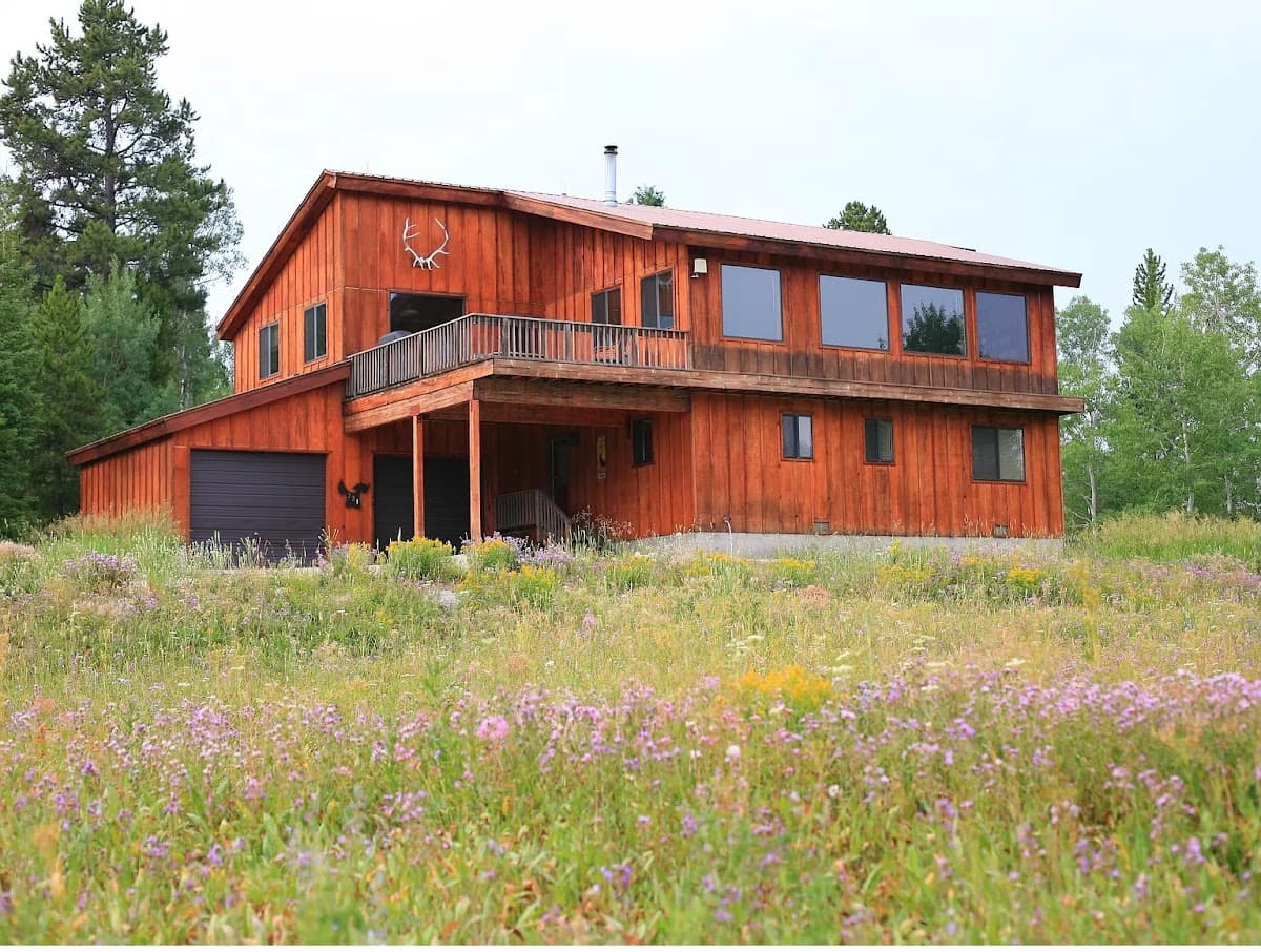 Moose Crossing Lodge