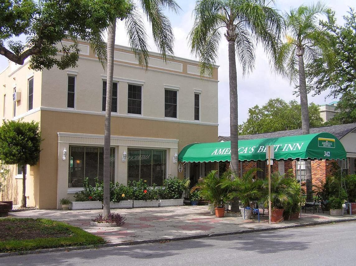 The Inn On Third