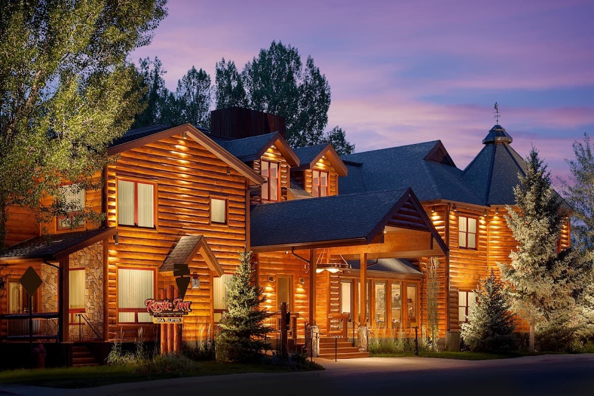 The Spa Suites at Rustic Inn