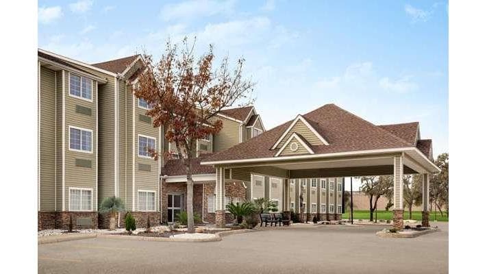 Super 8 by Wyndham San Antonio Airport North