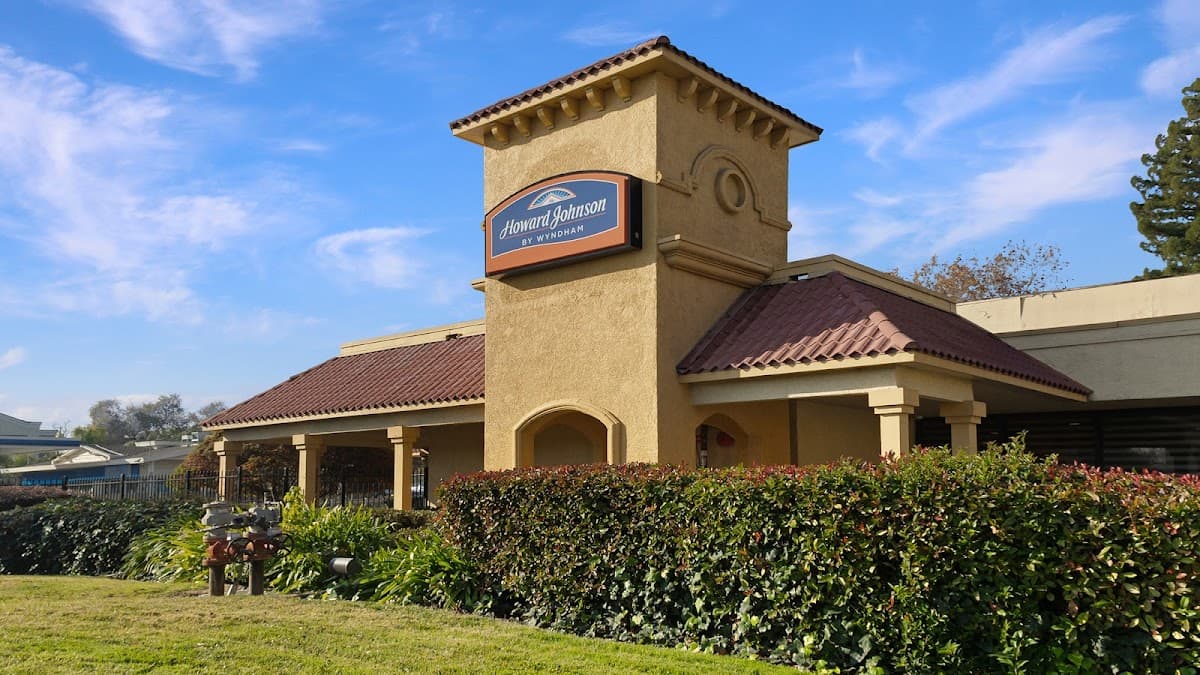 Howard Johnson by Wyndham Sacramento Downtown