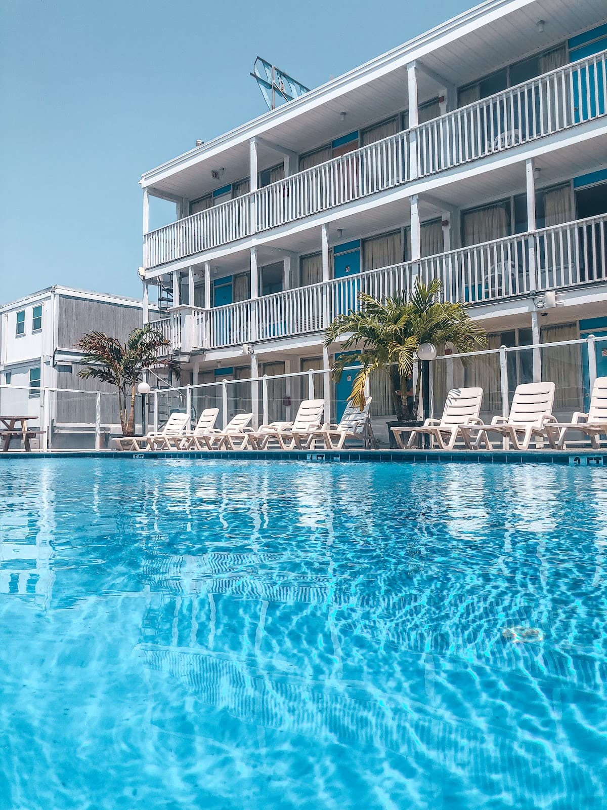 Seabonay Oceanfront Motel