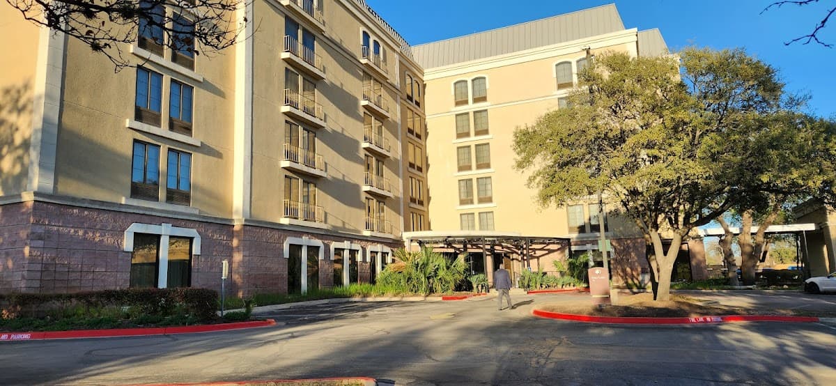 DoubleTree by Hilton Hotel Austin - University Area