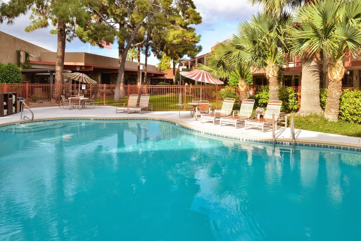 Papago Inn