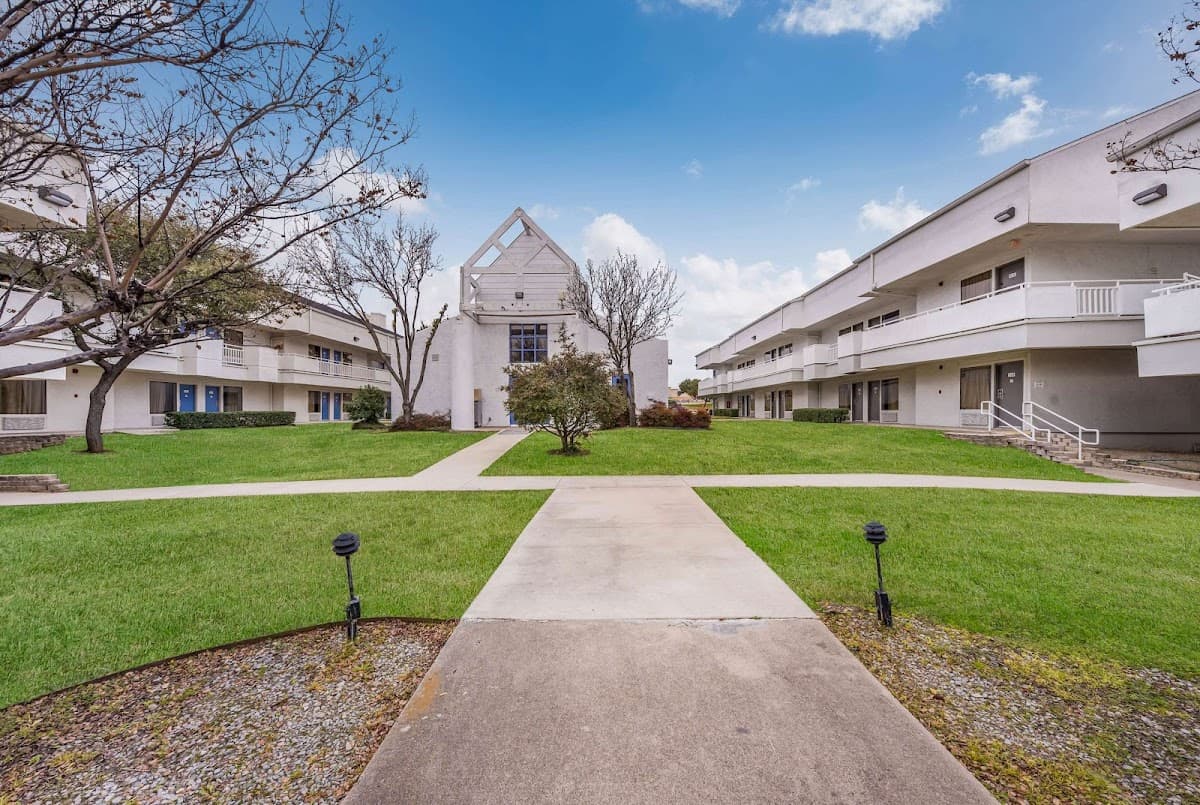 Motel 6 Irving, TX - Irving DFW Airport East