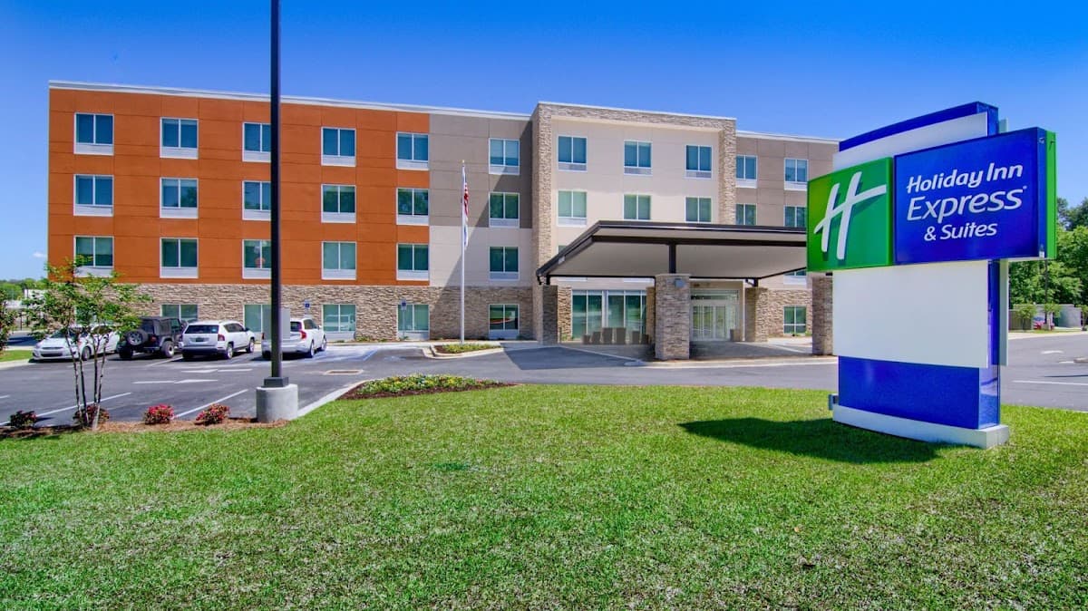 Holiday Inn Express & Suites Mobile - University Area by IHG