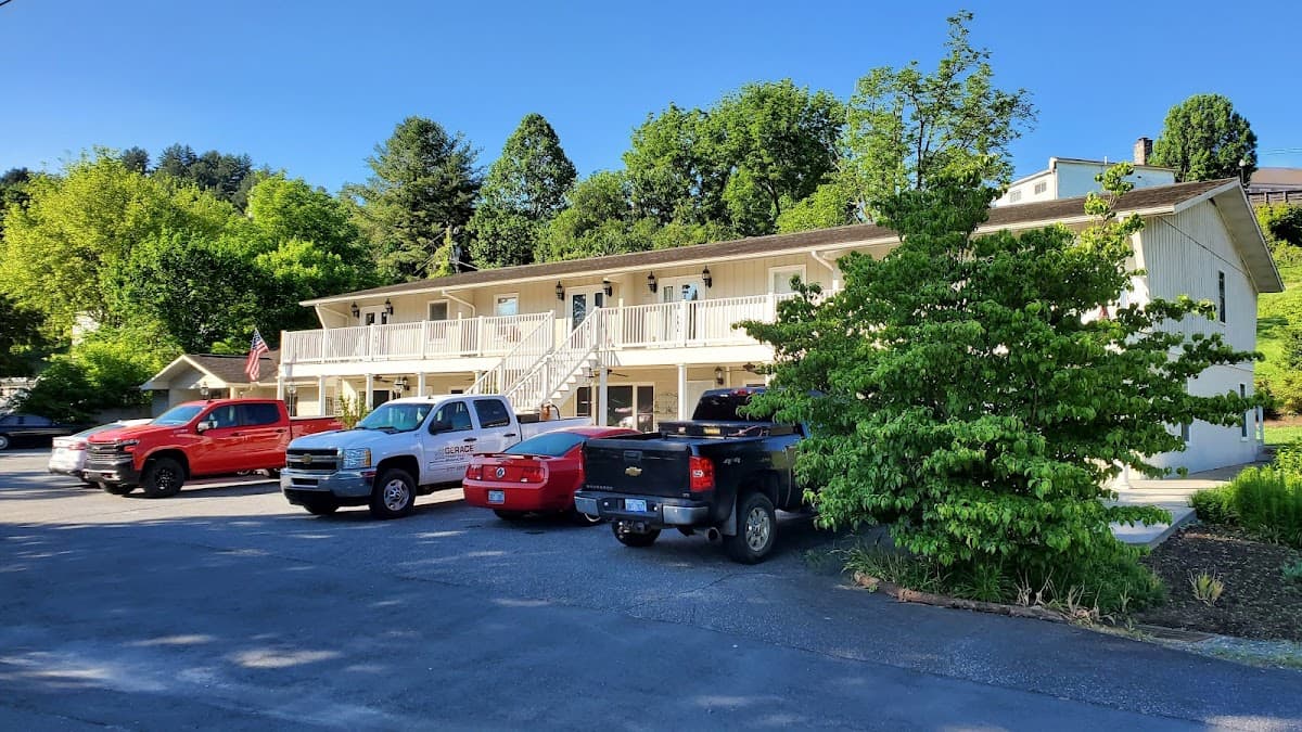 Mountain Manor Hotel