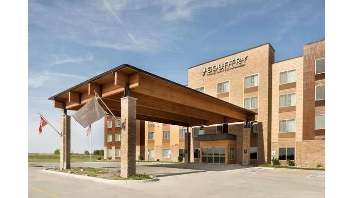 Country Inn & Suites by Radisson, Indianola, IA
