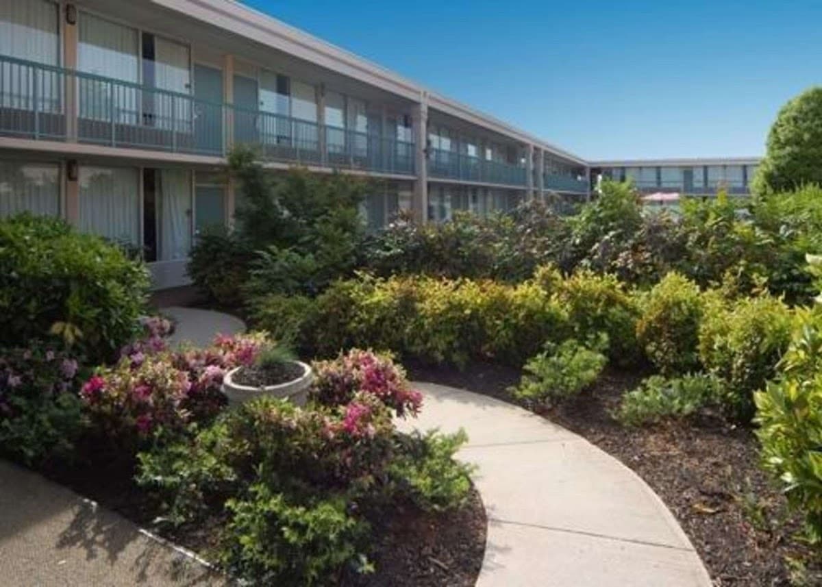 Quality Inn & Suites McDonough South I-75