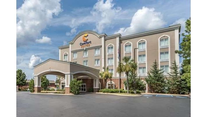 Comfort Suites Airport