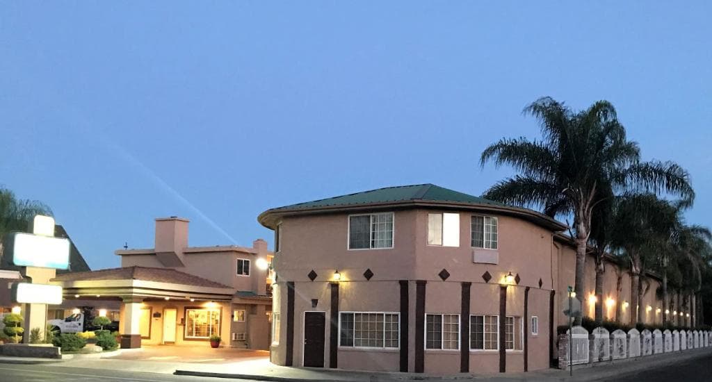 Yosemite Parkway Inn