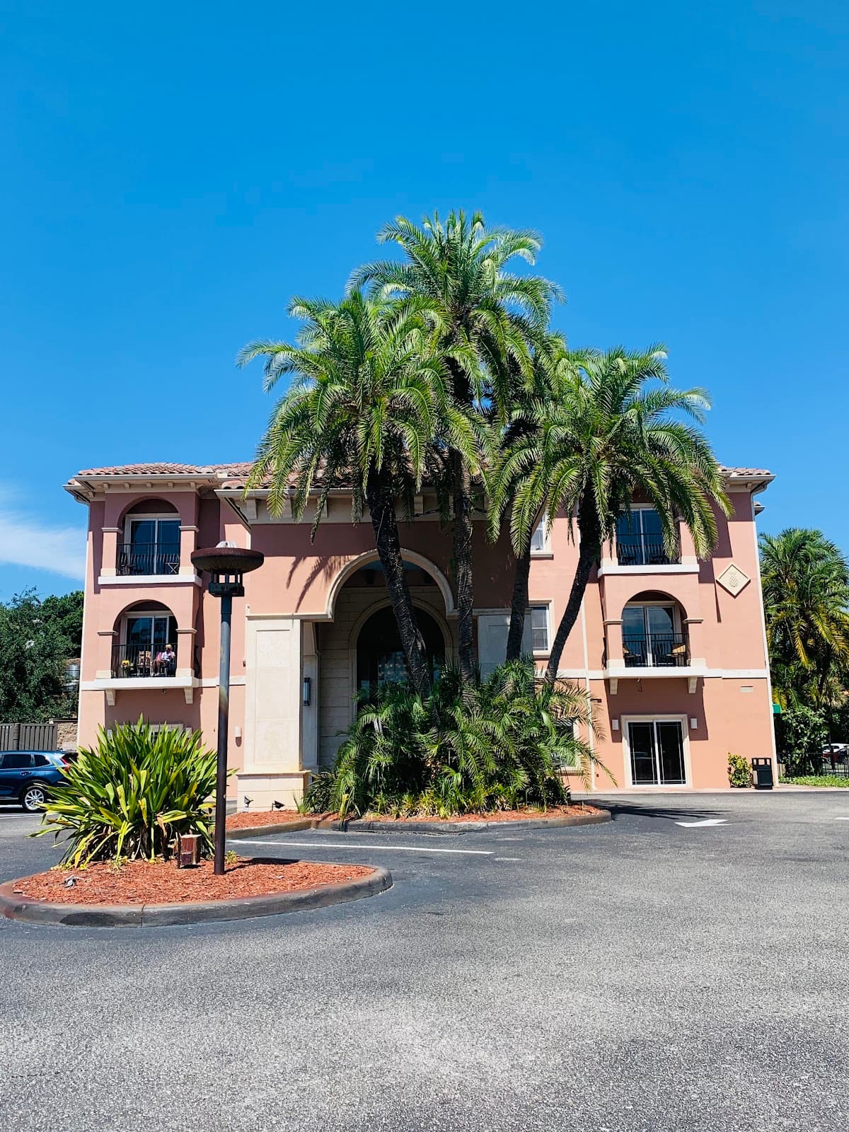 Tahitian Inn