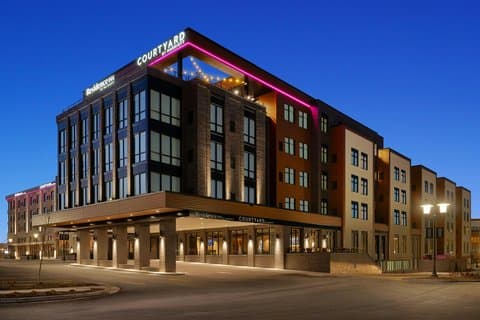 Courtyard by Marriott Milwaukee Brookfield at Poplar Creek