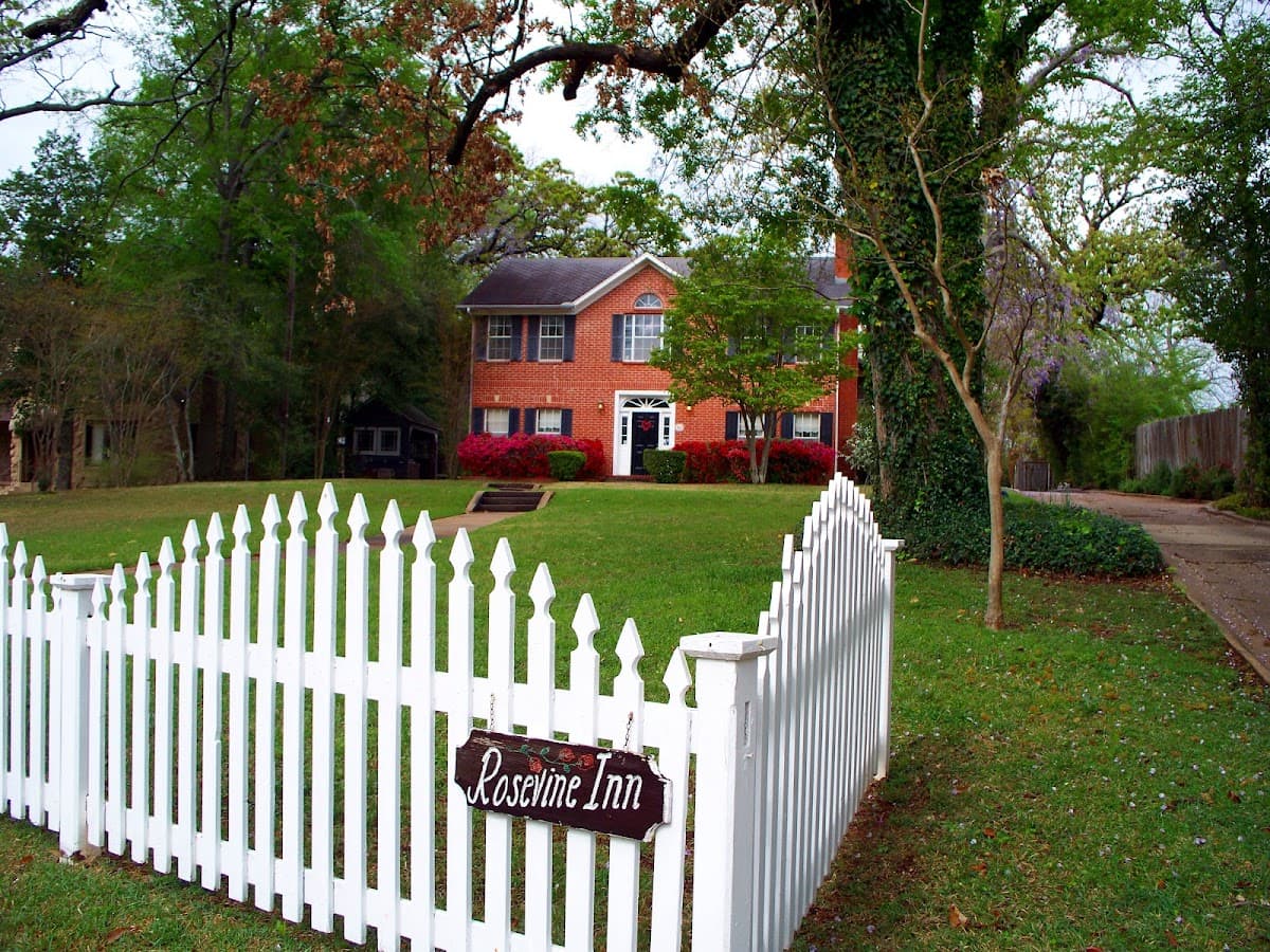 Rosevine Inn Bed & Breakfast and Extended Stay Lodging