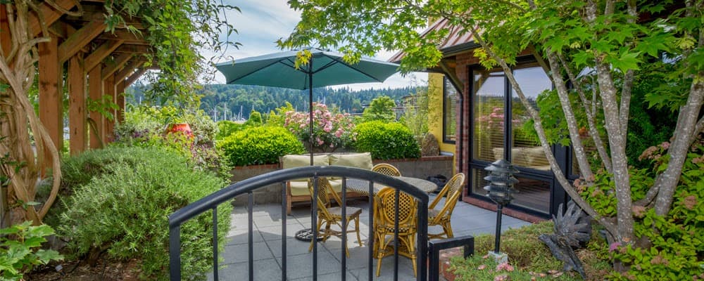 The Eagle Harbor Inn a Boutique Hotel