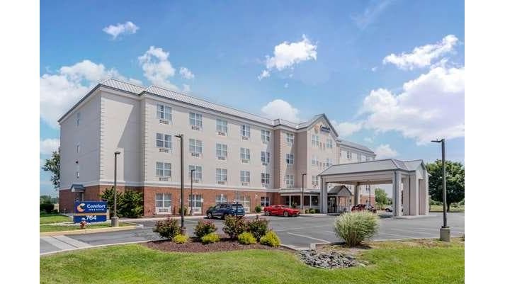 Comfort Inn & Suites Dover near Speedway