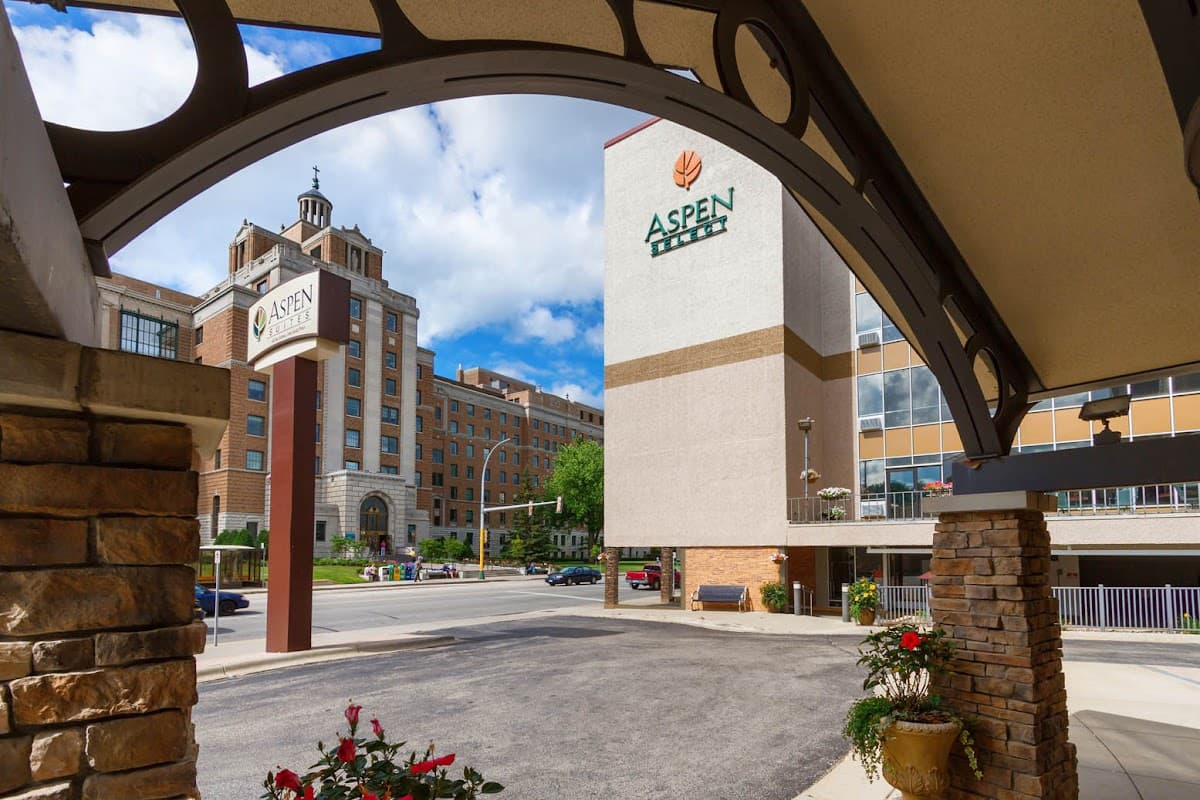 Aspen Select Hotel