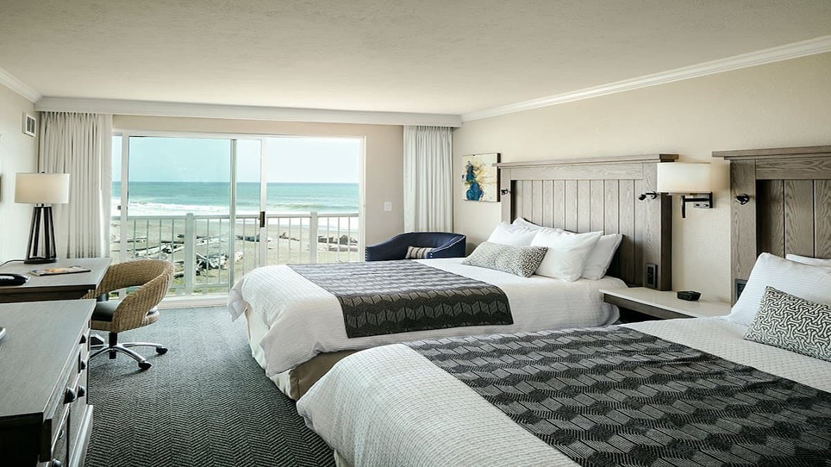 Beachfront Inn