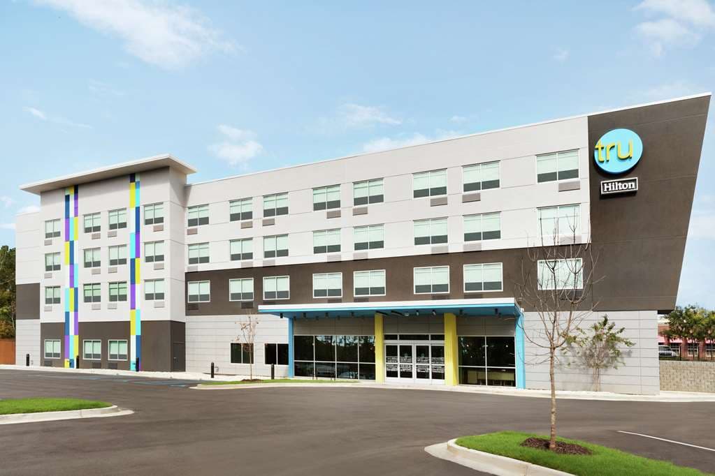 Tru by Hilton Harbison Columbia