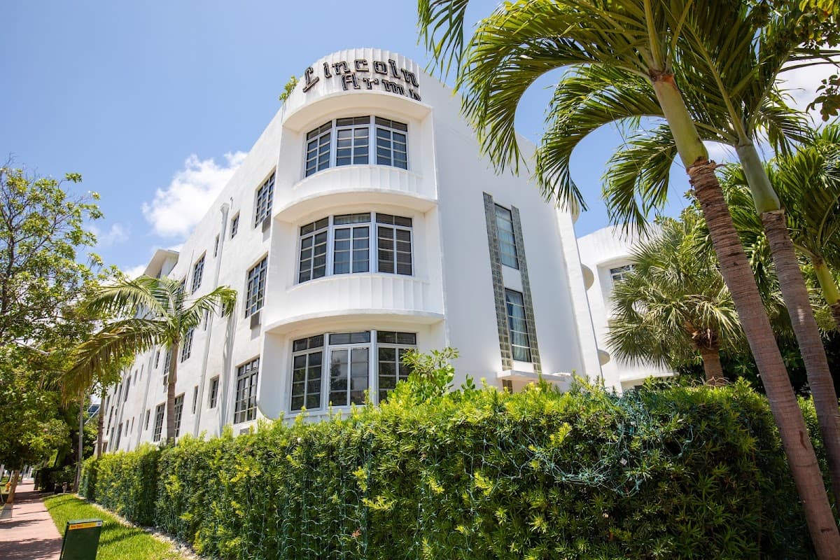 Lincoln Arms Suites