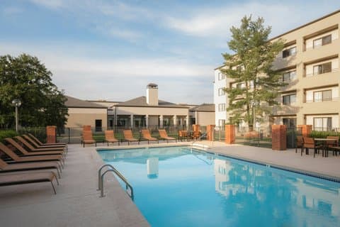 Courtyard by Marriott Louisville East