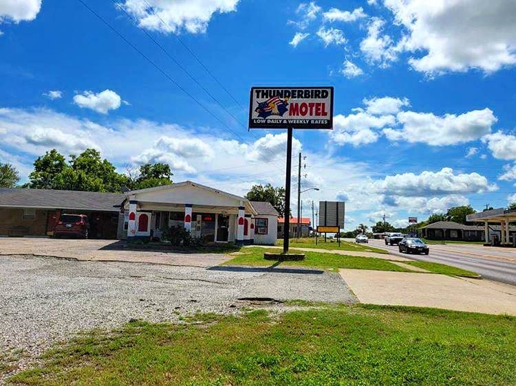 Thunderbird Motel