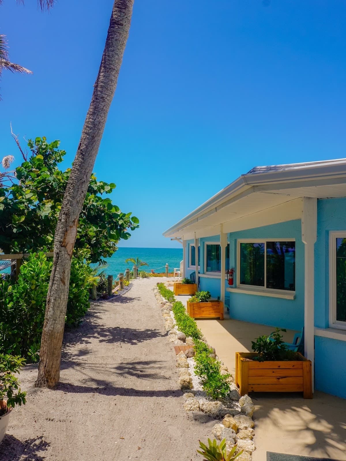 The Pearl Beach Inn