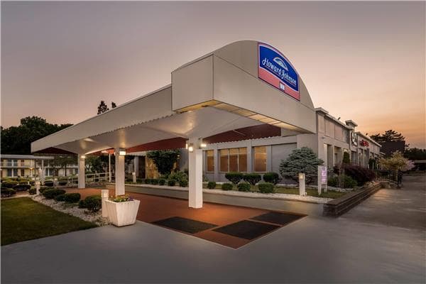 Howard Johnson by Wyndham Albany