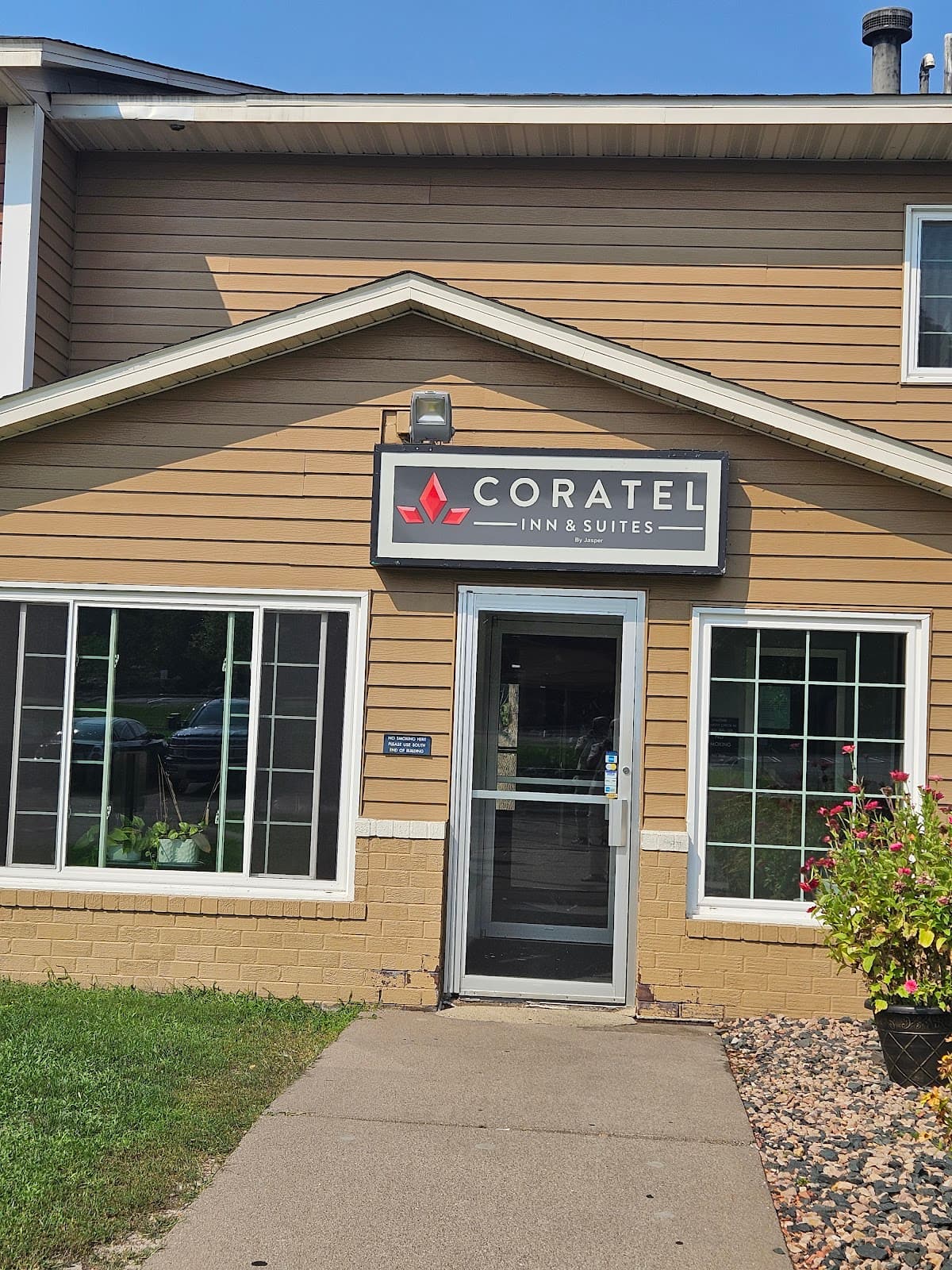Coratel Inn & Suites Maple Grove