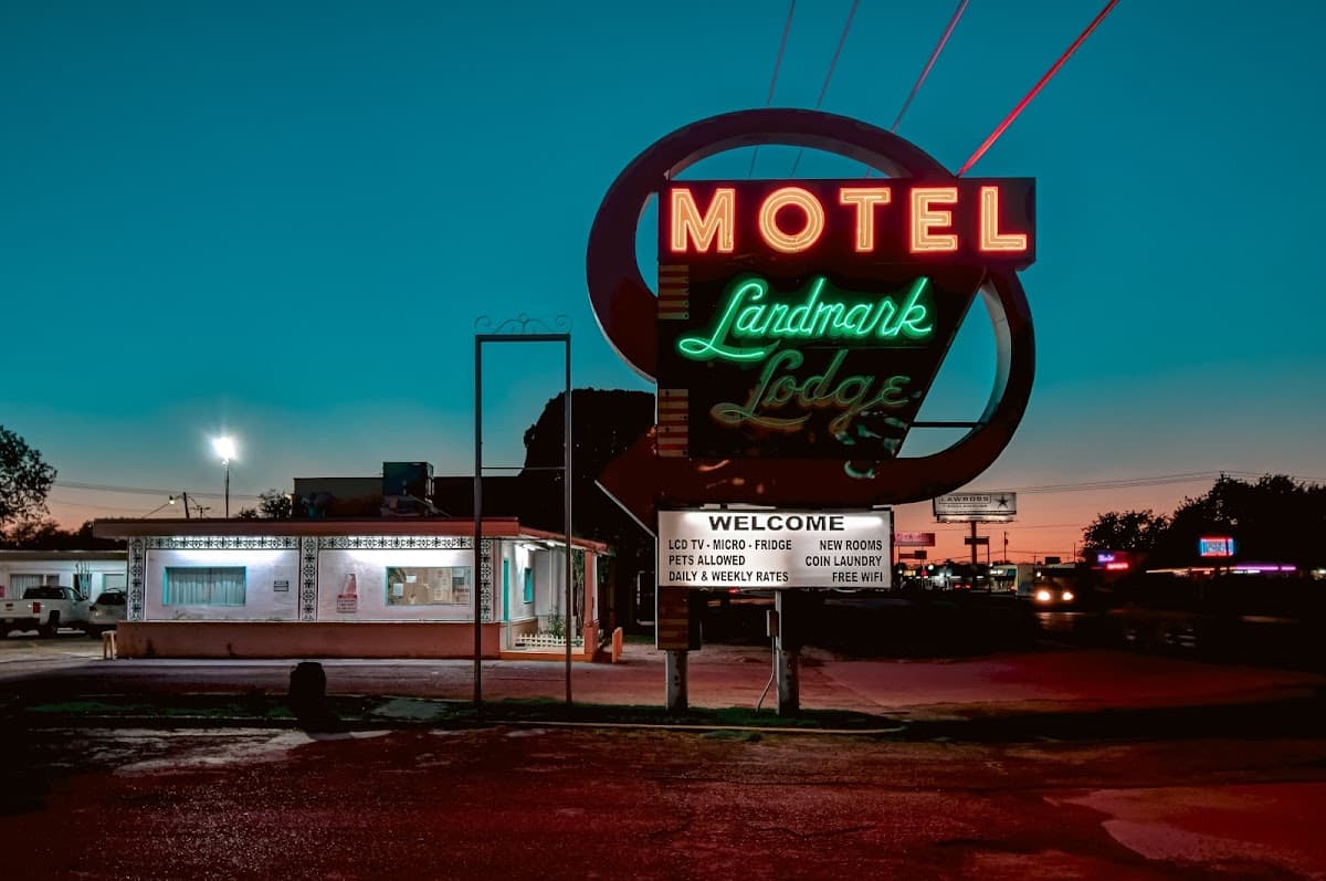 Landmark Lodge