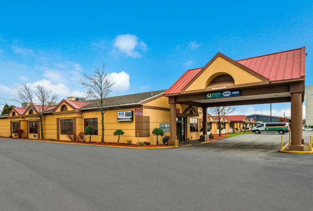 Quality Inn Buffalo Airport