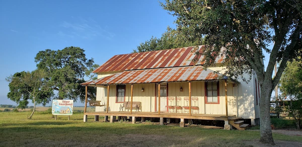 Shiner Hillside Guesthouse