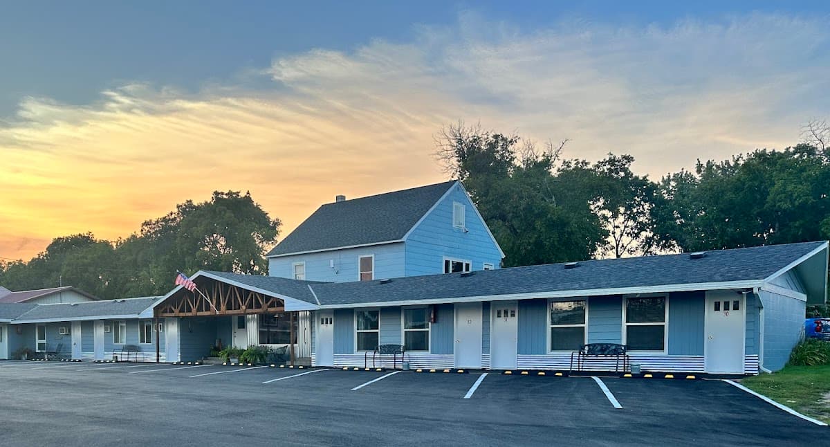 Pelican Motel