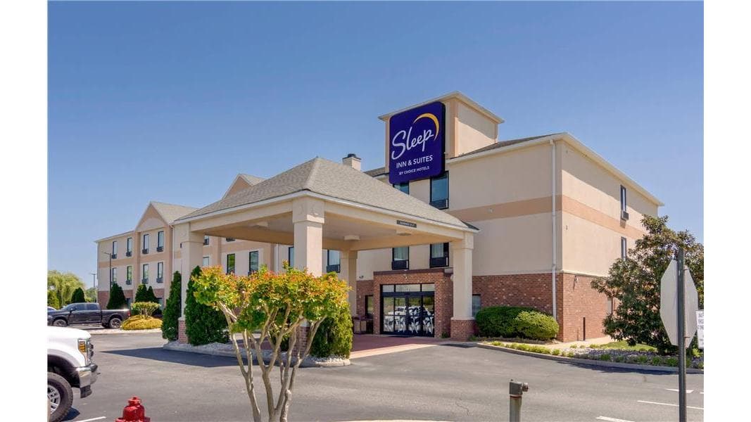 Sleep Inn & Suites near Fort Gregg-Adams