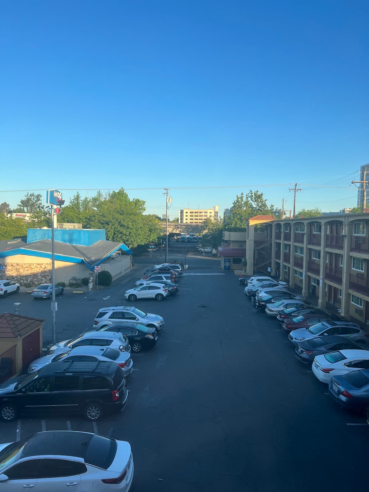 Roy Inn & Suites -Sacramento Midtown