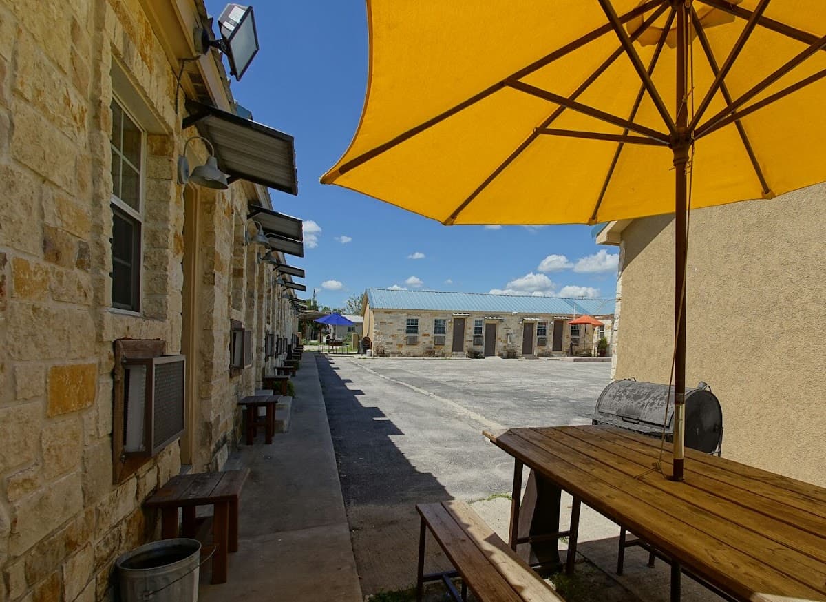 Star Inn Hotel & Suites