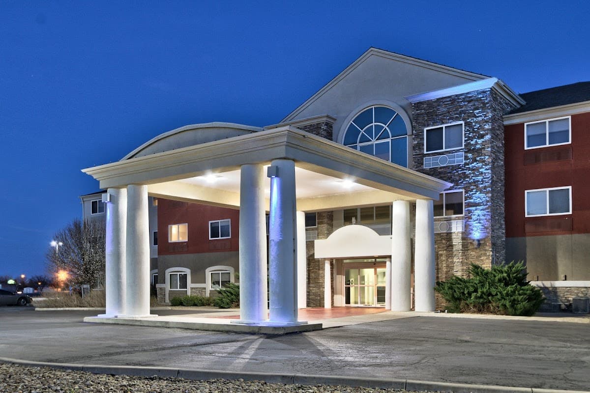 Holiday Inn Express & Suites Portales by IHG