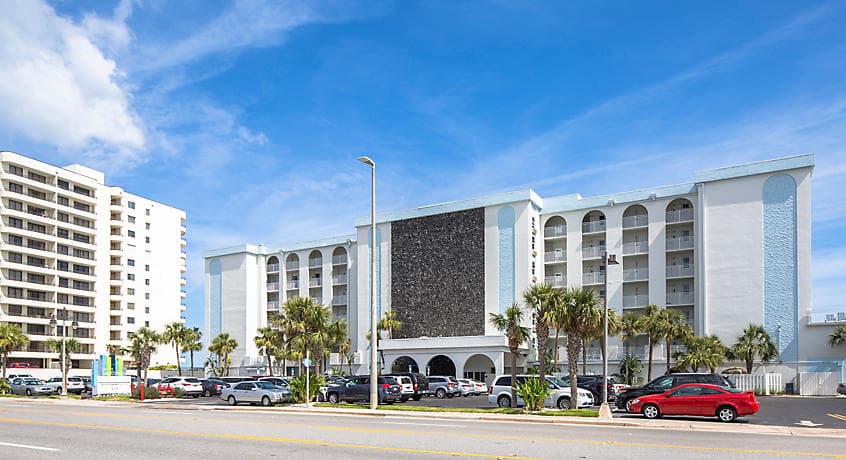 Daytona Breeze Resort