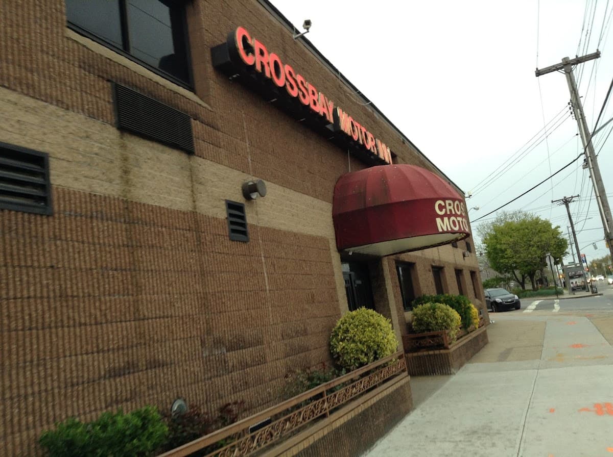 Crossbay Motor Inn