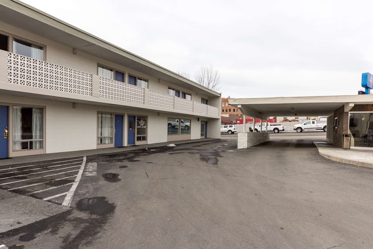 Motel 6 Butte, MT - Historic City Center