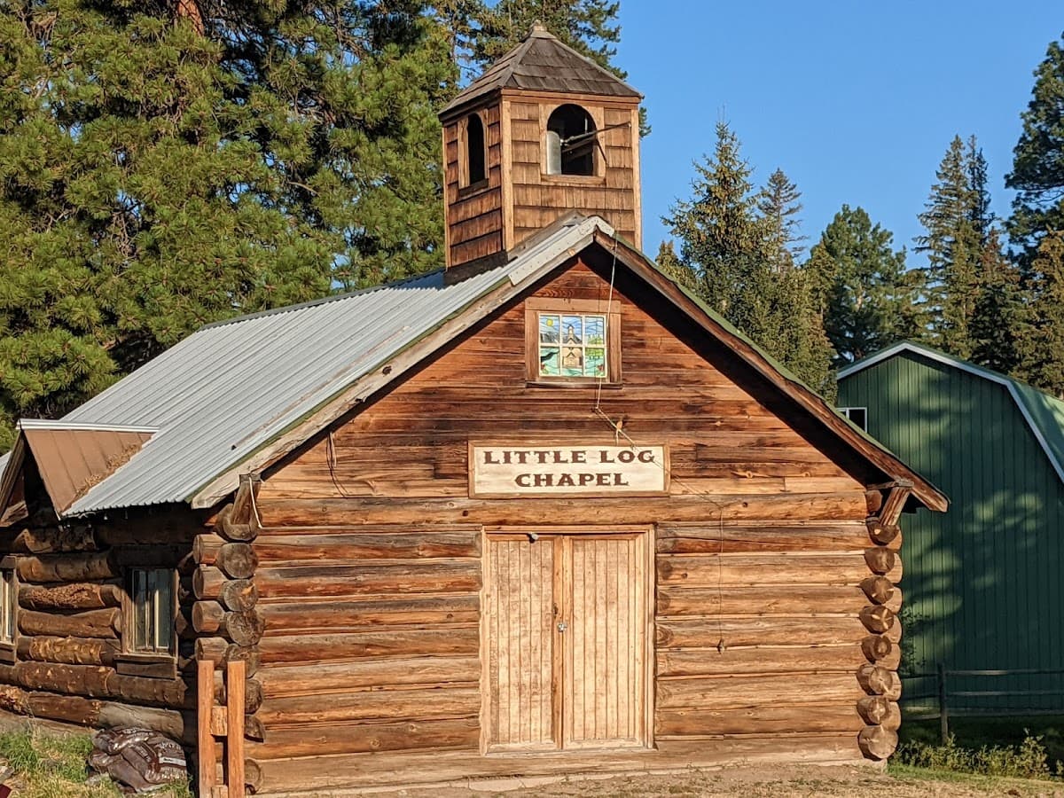 Lincoln Log Hotel