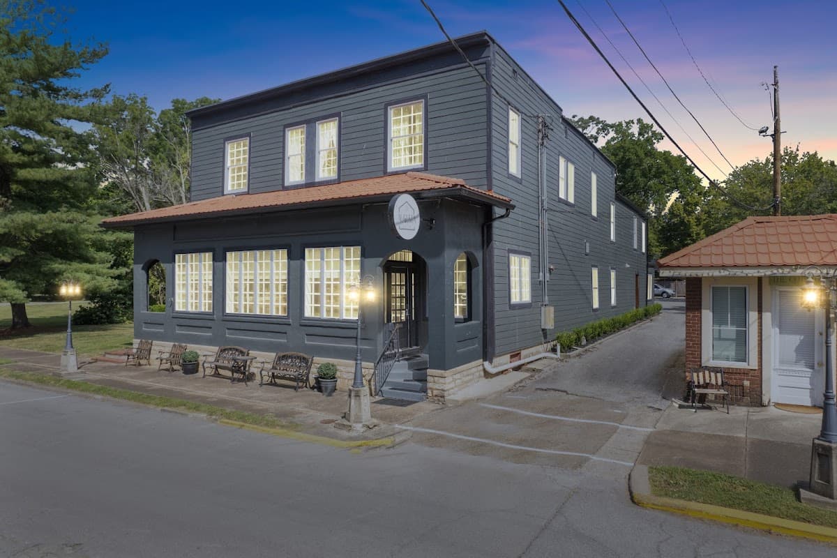 The Benchmark Inn