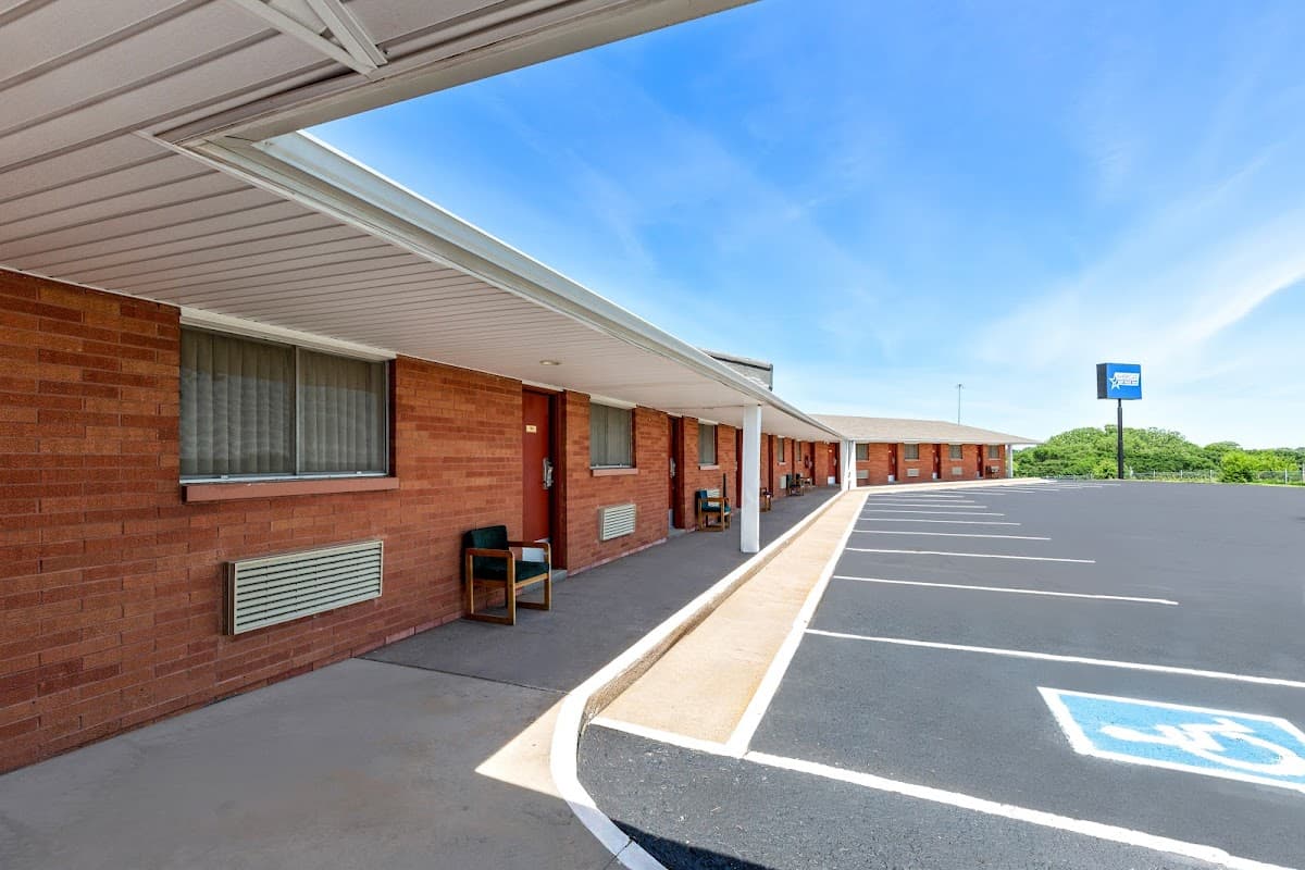 Americas Best Value Inn Belleville