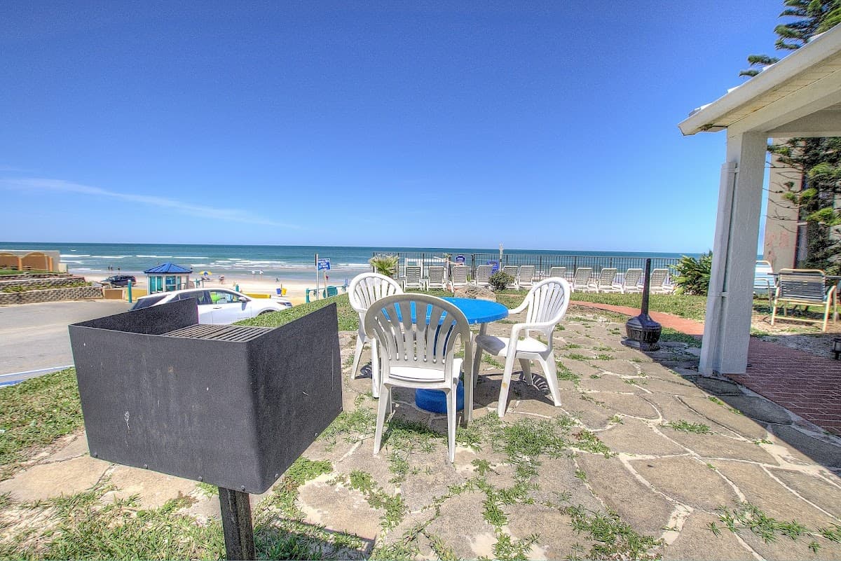 Daytona Shores Inn And Suites