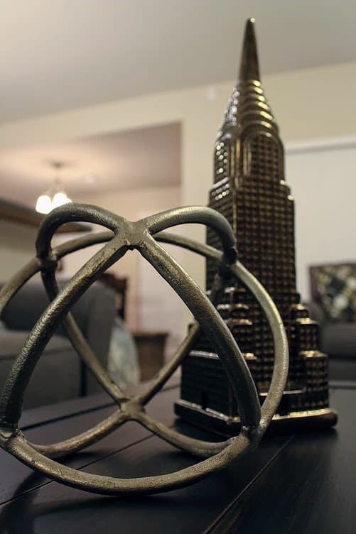 Eagle's Nest | Foxtail Roommate Crash Pad