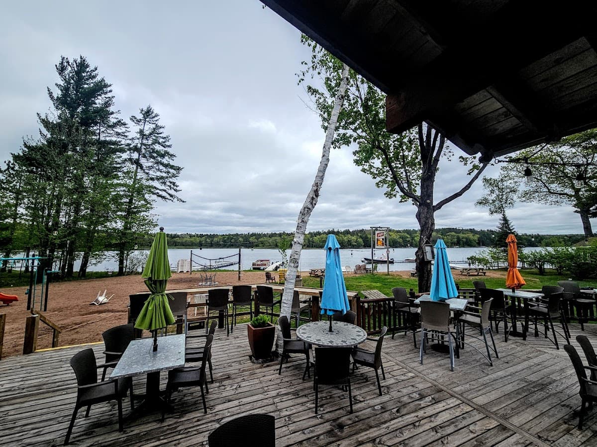 Trail's End Resort, Restaurant and Bar