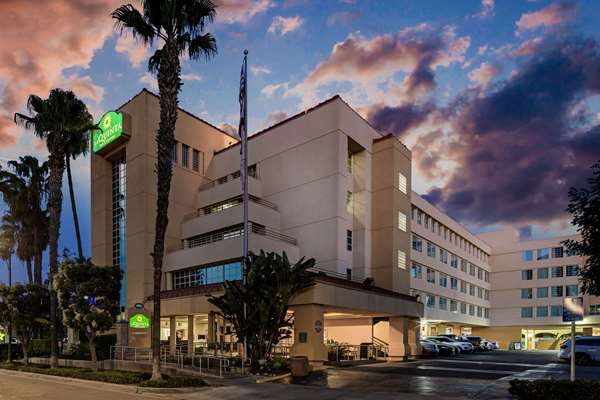 La Quinta Inn & Suites by Wyndham Anaheim