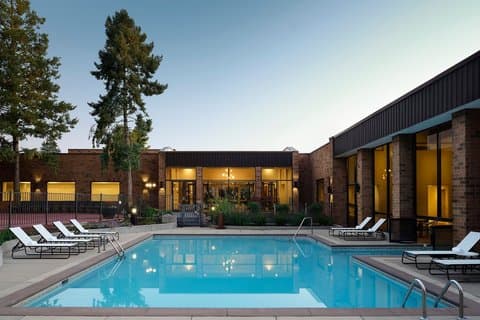 Sheraton Grand Rapids Airport Hotel